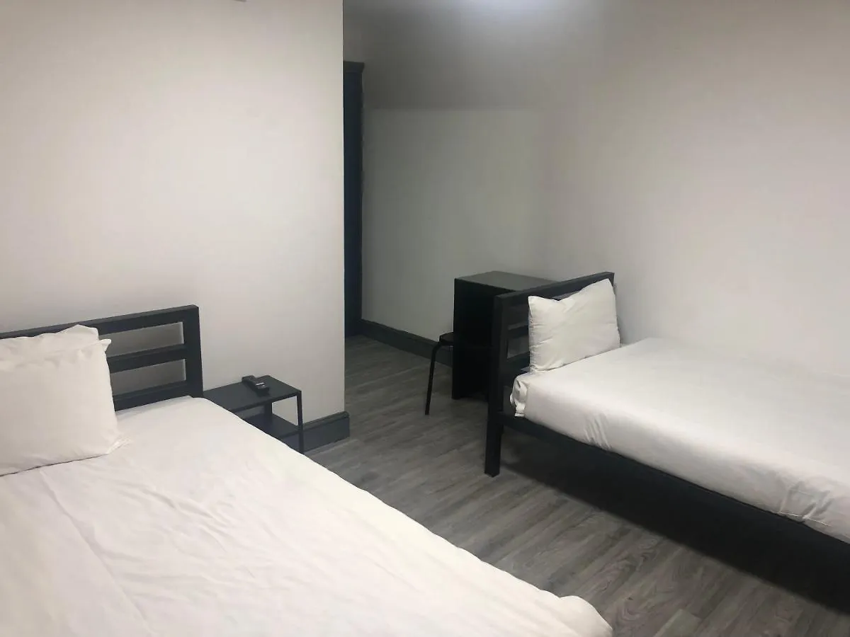 Barking Park Hotel 2*, Barking (Greater London)